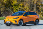 2023 MG4 Luxury Fizzy Orange test review fahrbericht