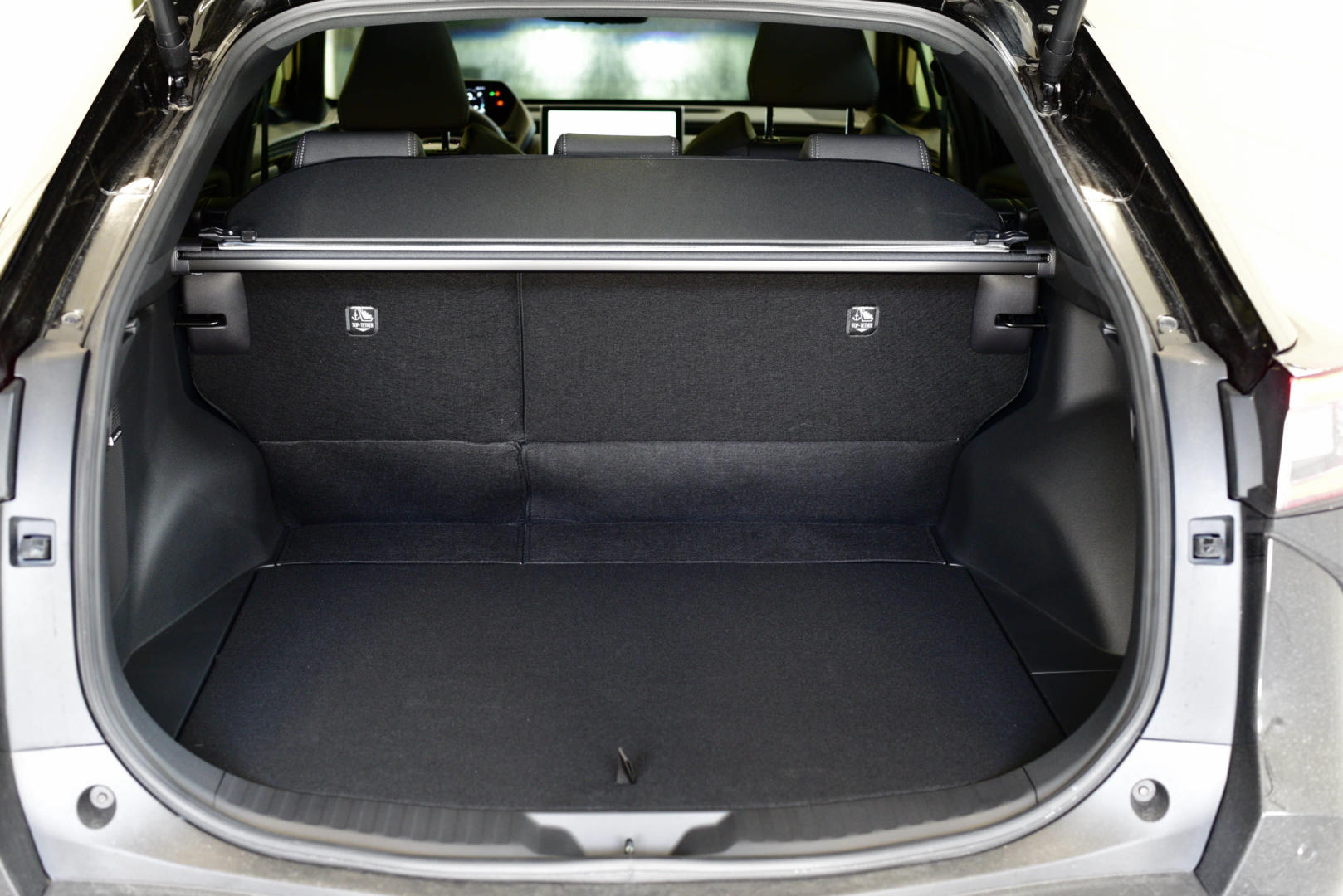 Der Kofferraum des Subaru Solterra.