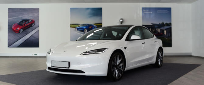 2024 Tesla Model 3 Maximale Reichweite Long Range Facelift Upgrade Highland Pearl White Weiß