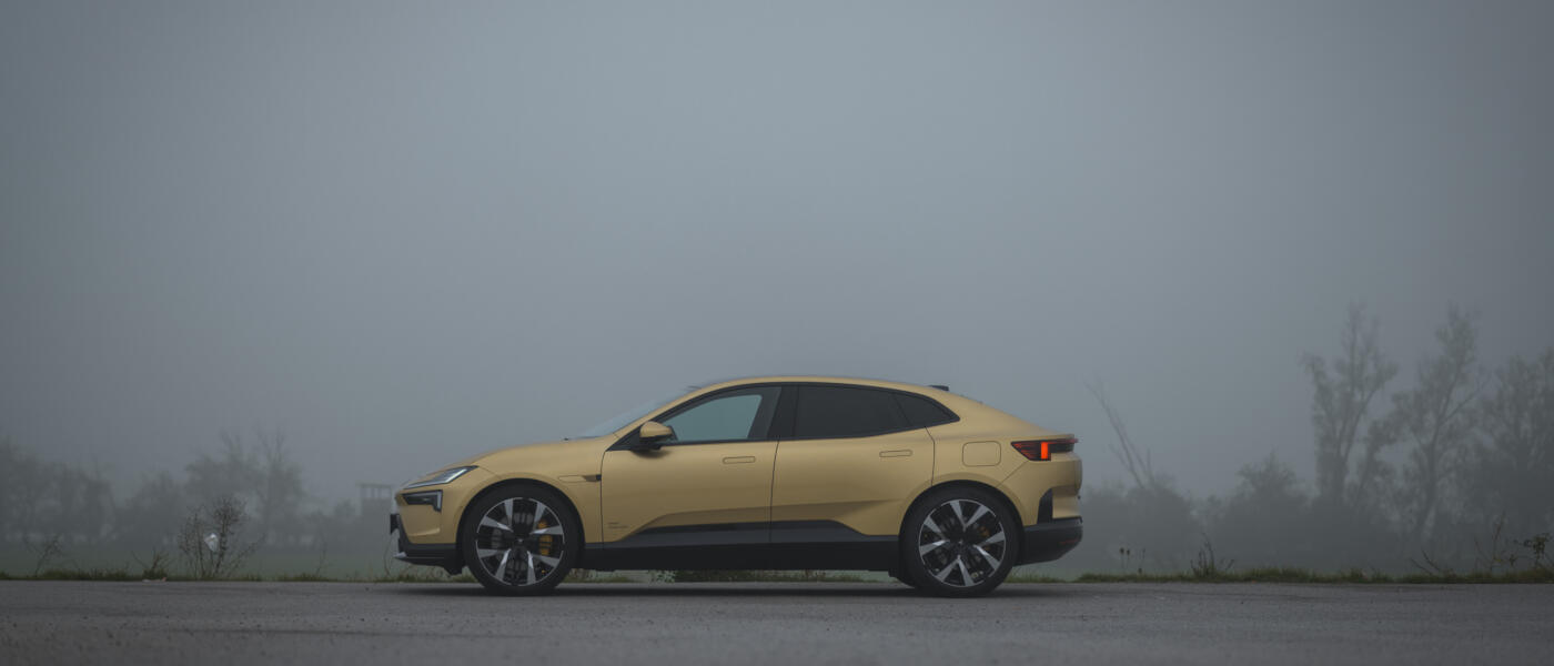 2024 Polestar 4 von der Seite