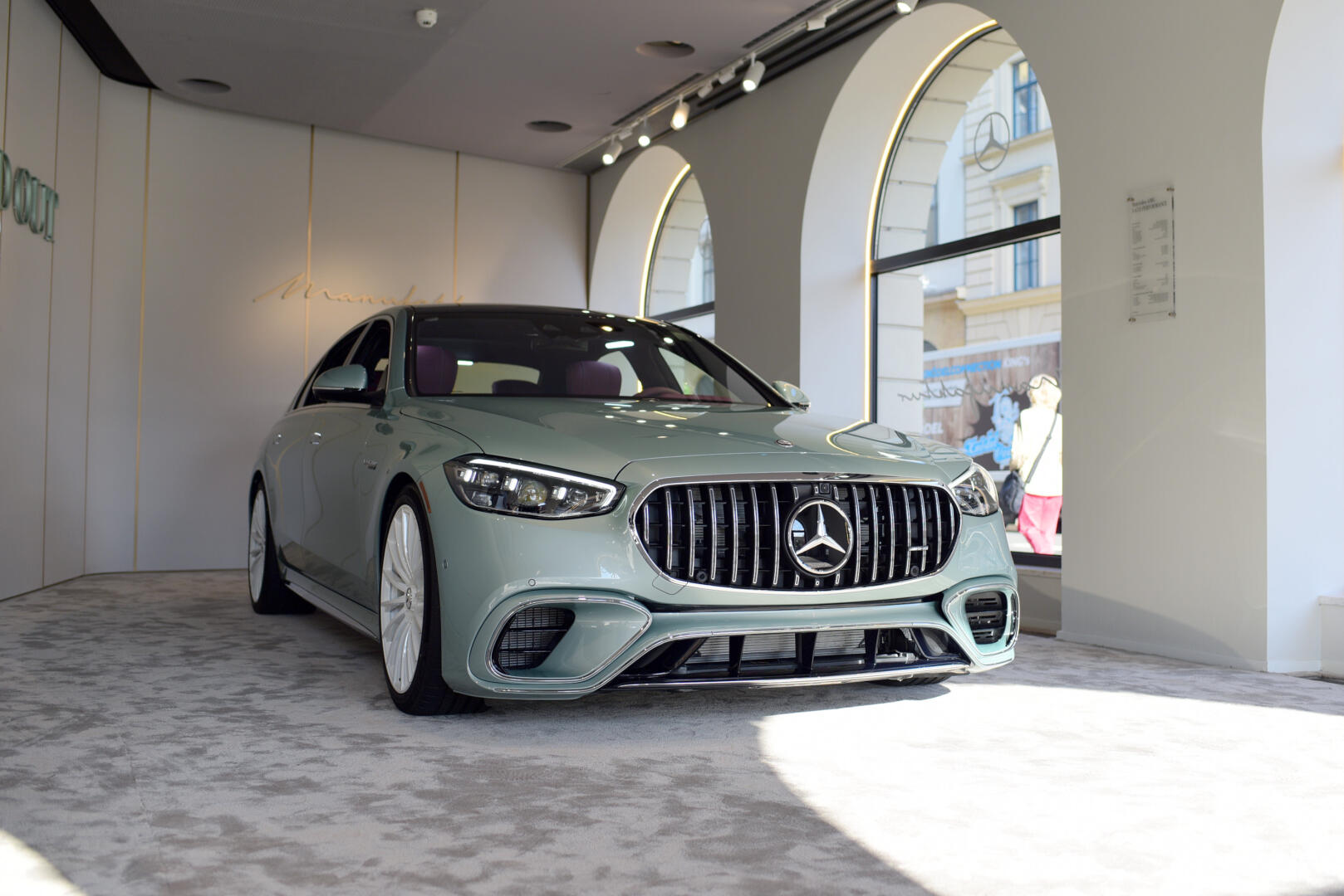 Mercedes-Benz Manufaktur Studio Odeonsplatz München S 63 AMG s63