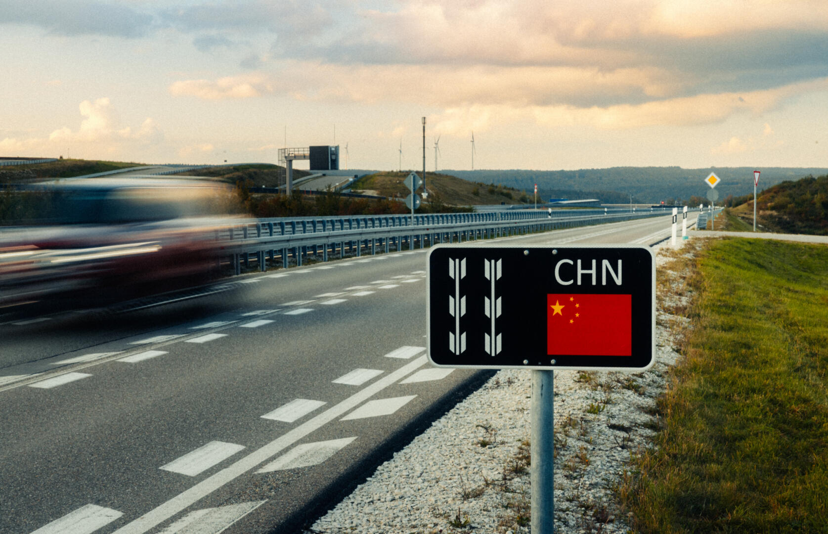 Mercedes-Benz Immendingen Straßenmarkierung Erprobung China Korea USA Japan Frankfreich