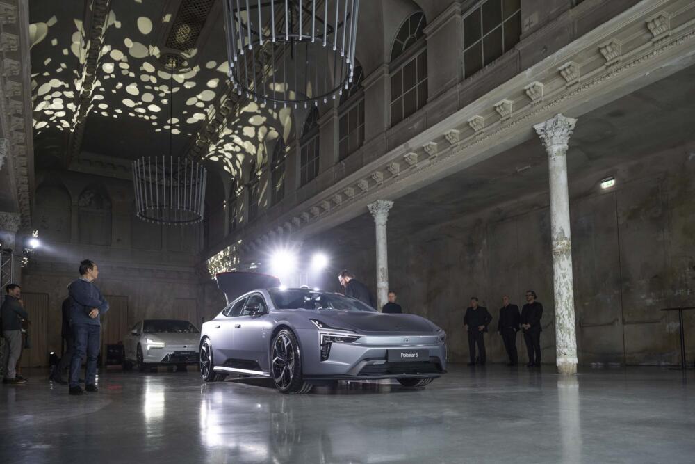 Polestar 5 Presentation im Raum