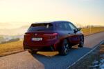 2025 BMW iX M70 xDrive Aventurinrot metallic Test drive review fahrbericht probleme schwächen stärken pro cons
