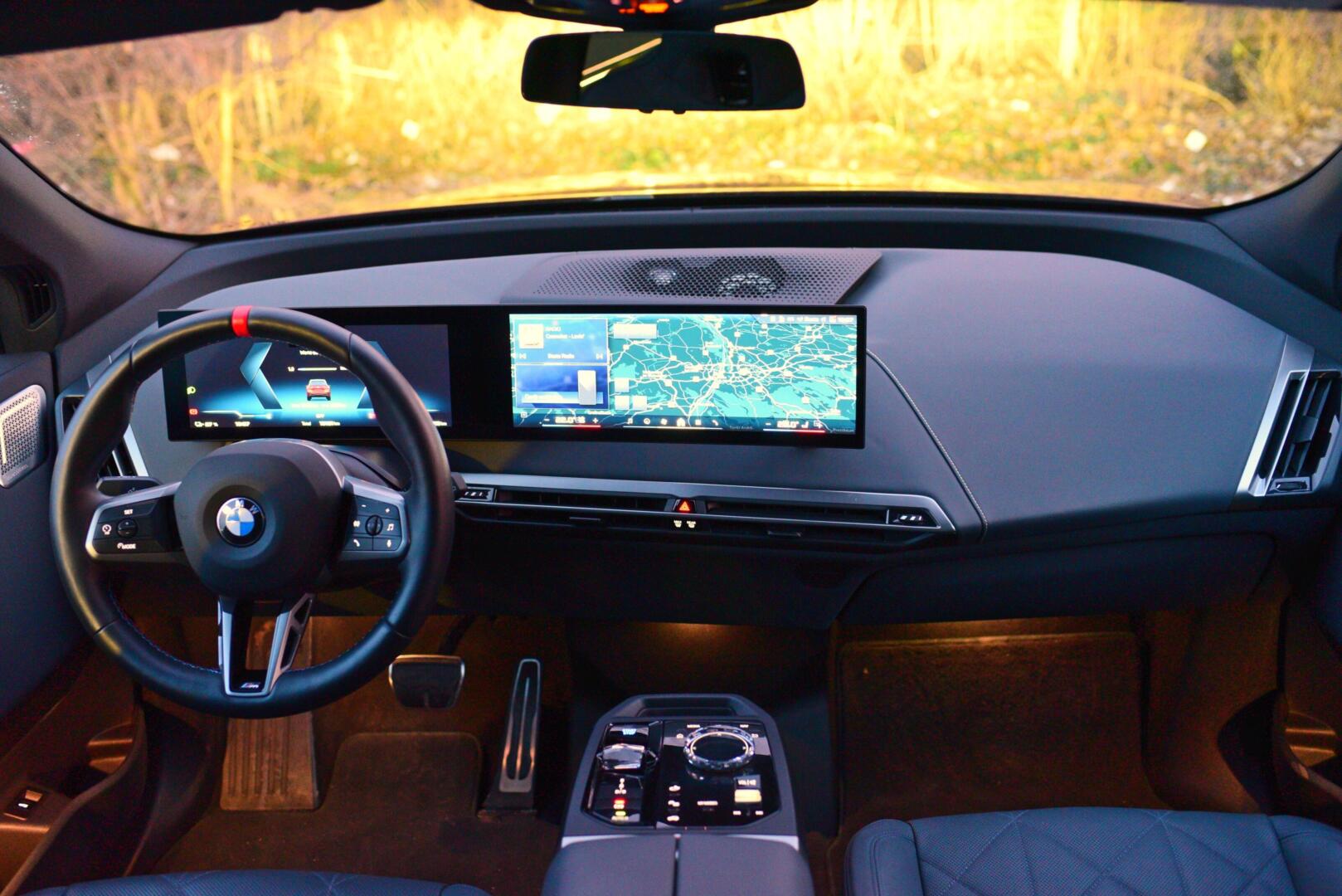 2025 BMW iX M70 xDrive Aventurinrot metallic Test drive review fahrbericht probleme schwächen stärken pro cons