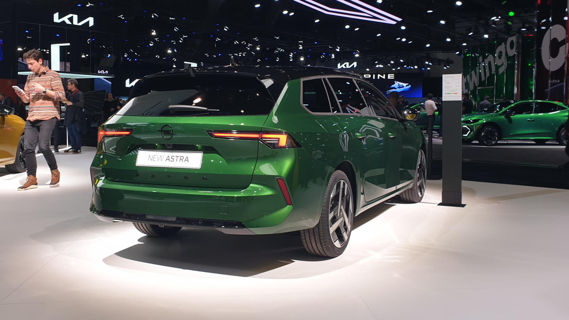 2026 Opel Astra Sports Tourer Facelift grün green Brussels Motor Show