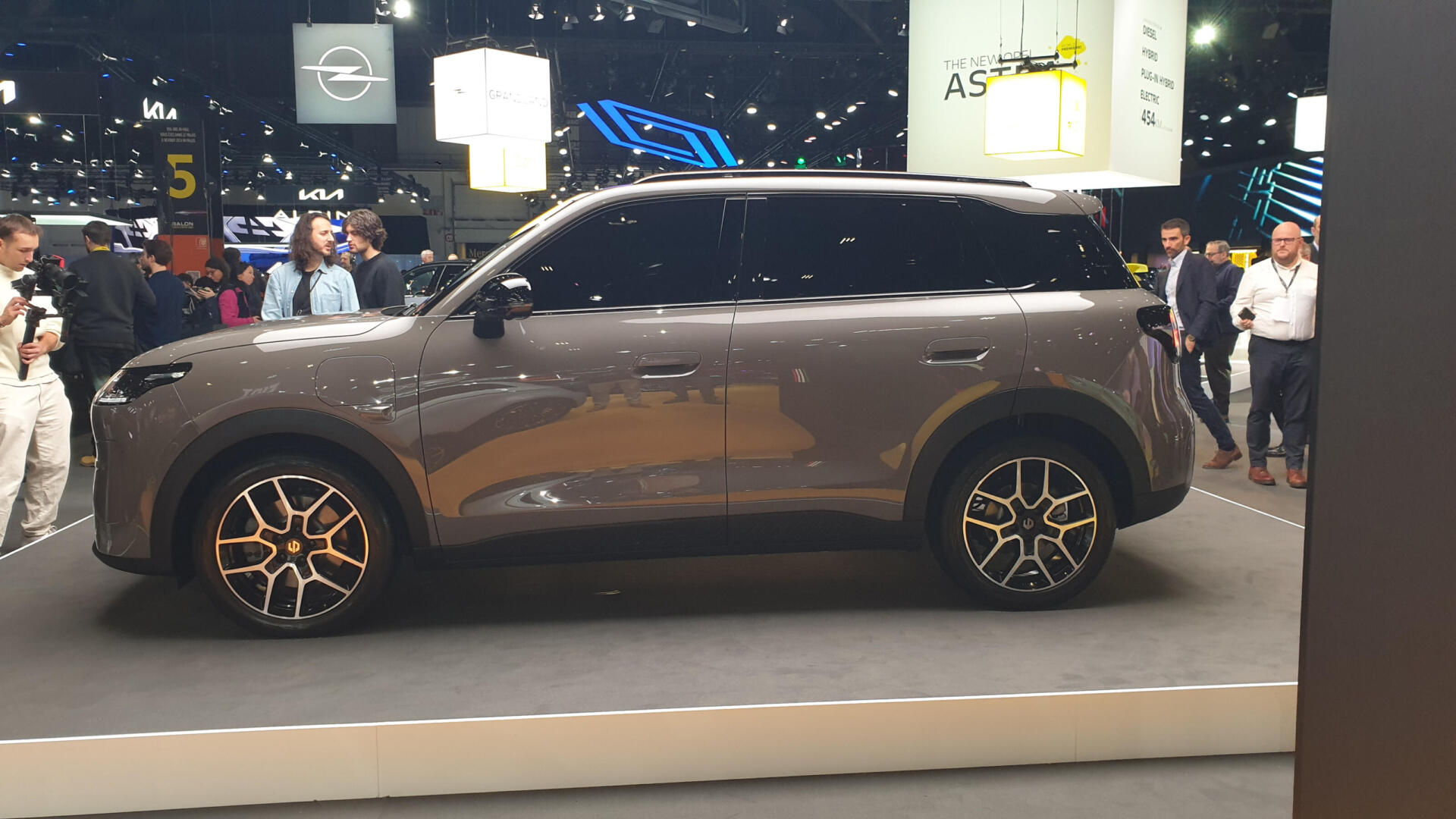 2027 Leapmotor B03X Electric B-SUV Brussels Motor Show 2026