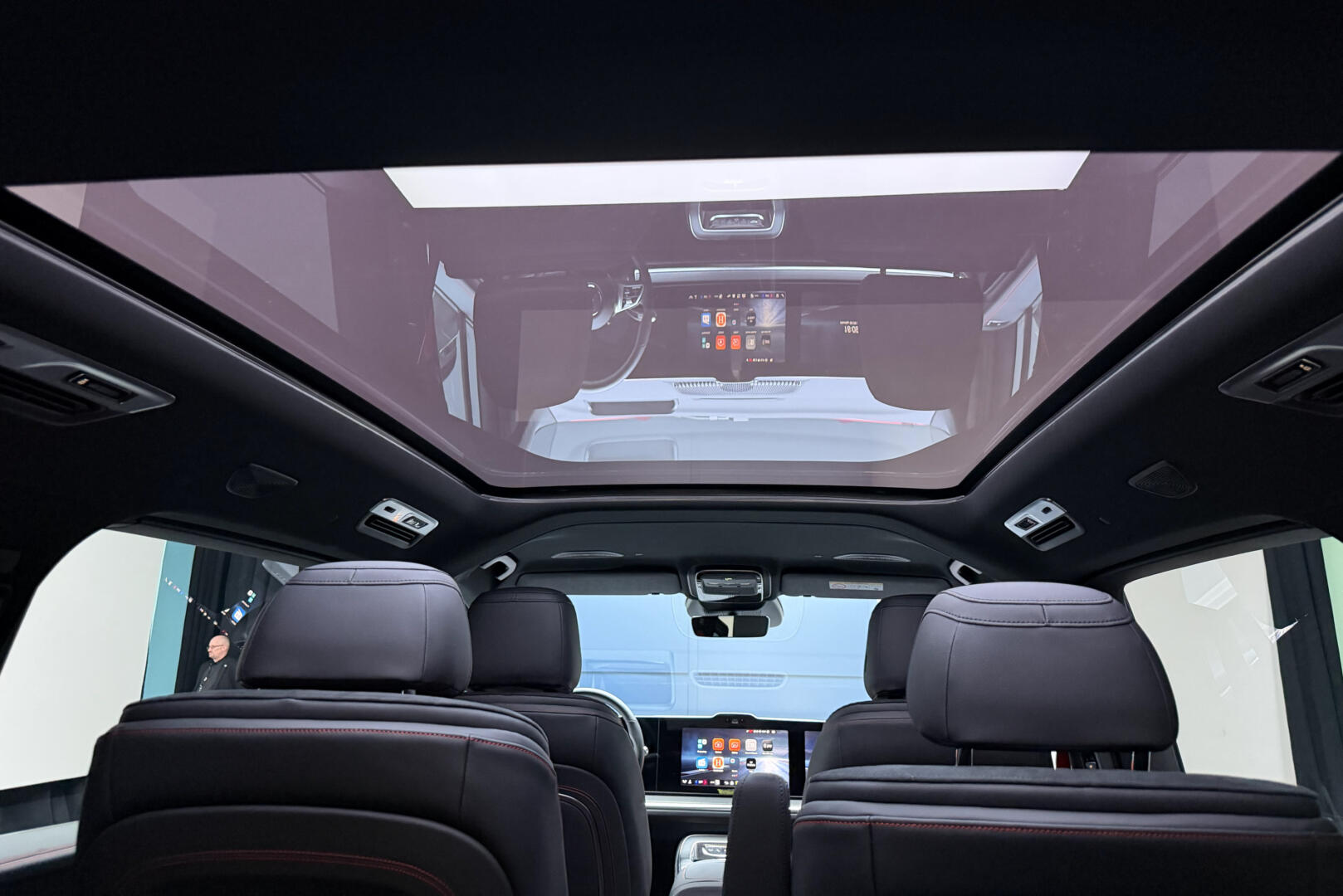 Mercedes-Benz VLE 400 4MATIC 300 AMG red rot braun schwarz