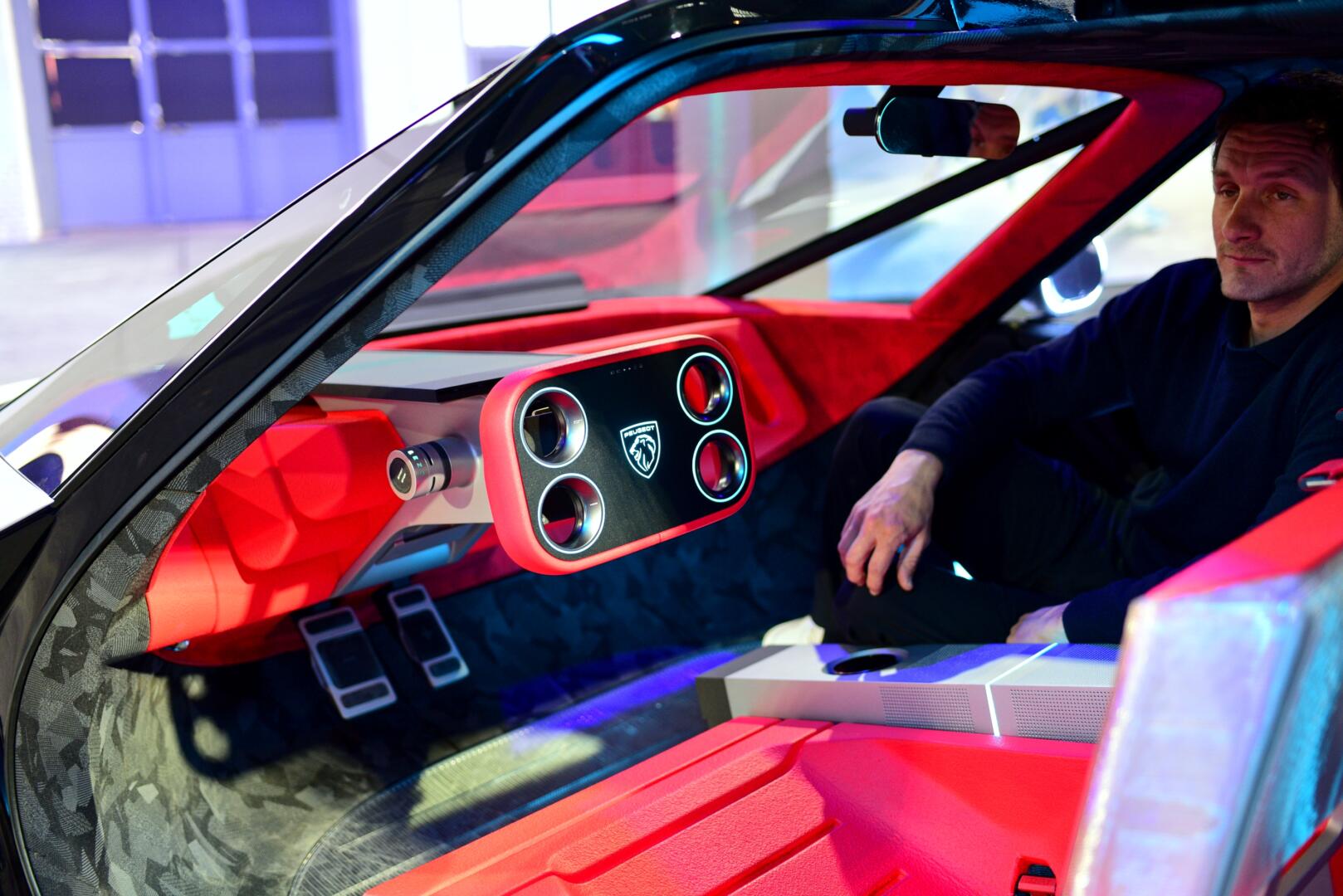 Peugeot Polygon Concept first test drive review fahrbericht schon gefahren prototyp studie