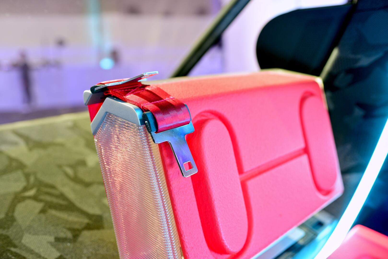 Peugeot Polygon Concept first test drive review fahrbericht schon gefahren prototyp studie