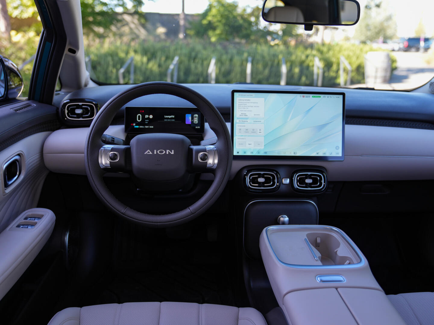 GAC AION UT premium luxury test drive review fahrbericht elektroauto china
