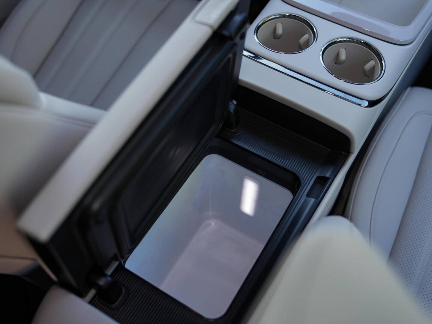 GAC Aion V premium luxury test drive review fahrbericht