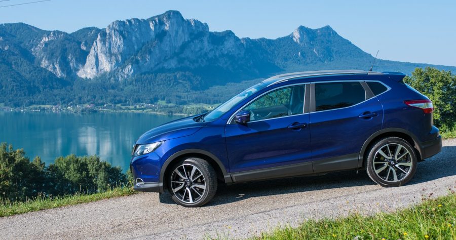 B1049 nissan qashqai