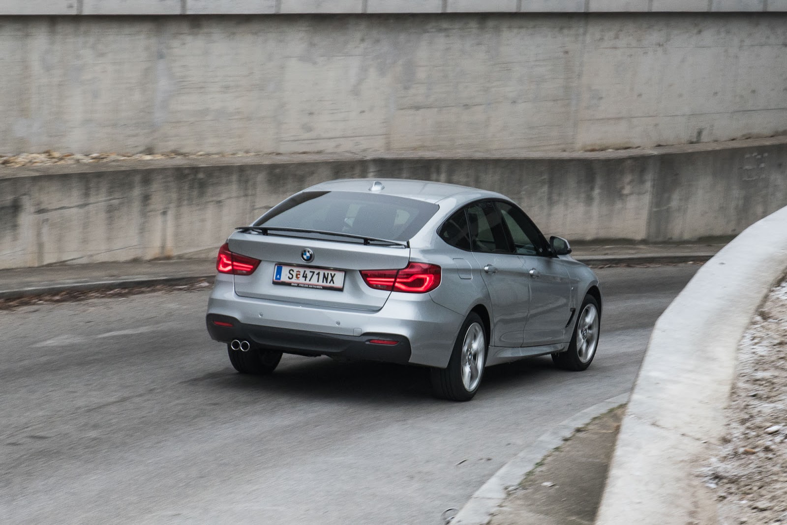 0052016BMW320dxDriveAGranTurismotestdrivereviewfahrberichtglaciersilbersilver