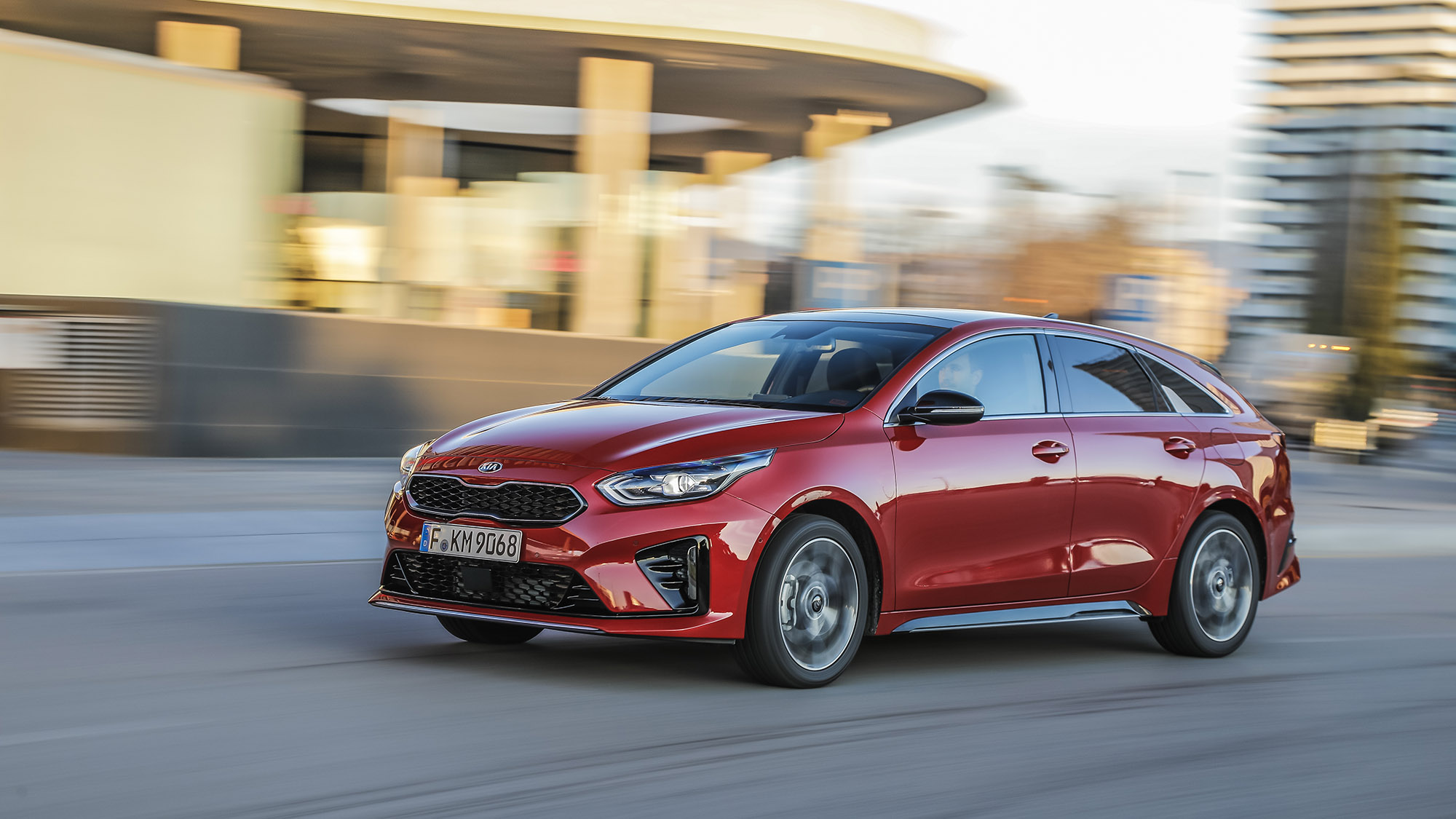 erster-test-des-kia-proceed-in-barcelona-autofilou