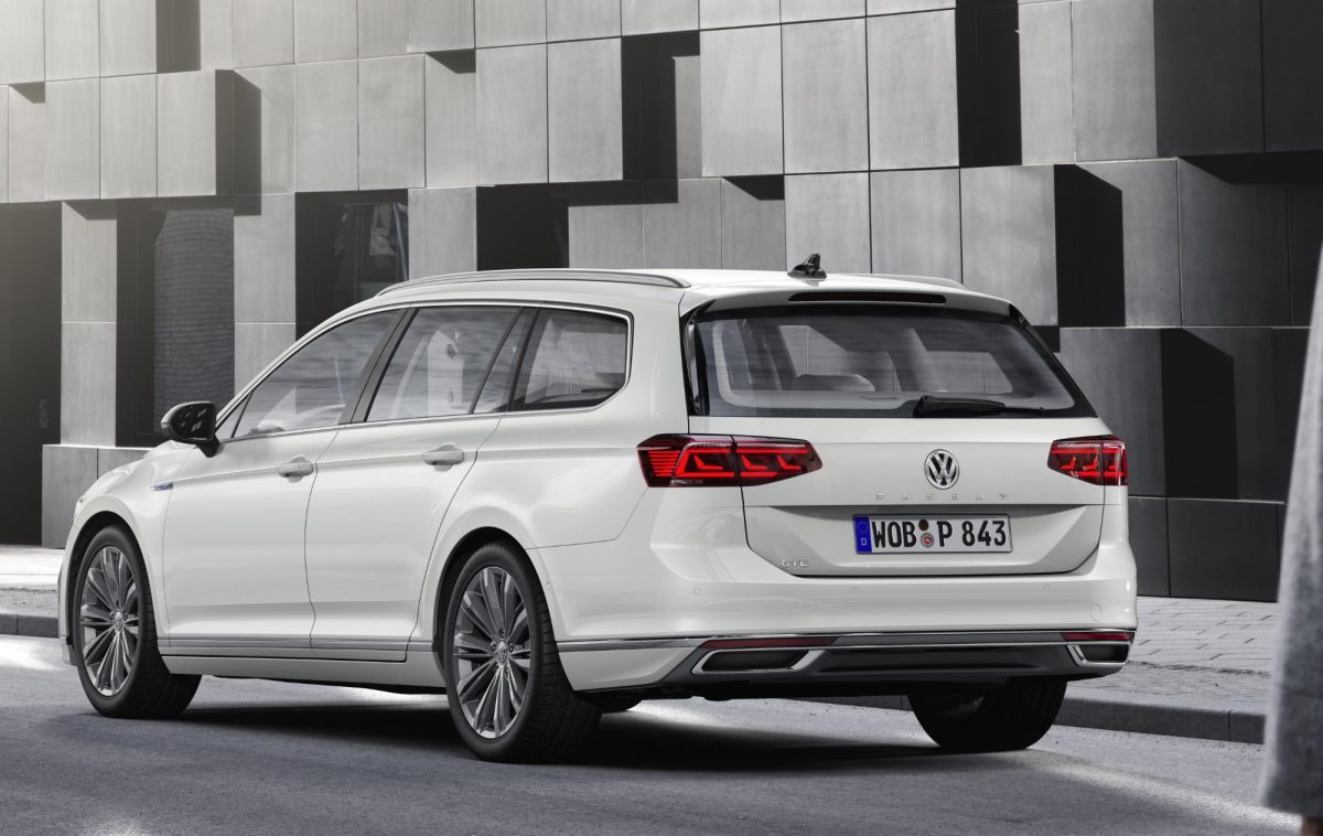 2015 vs 2019 VW Passat Variant Combi Kombi R-Line versus Vergleich ...