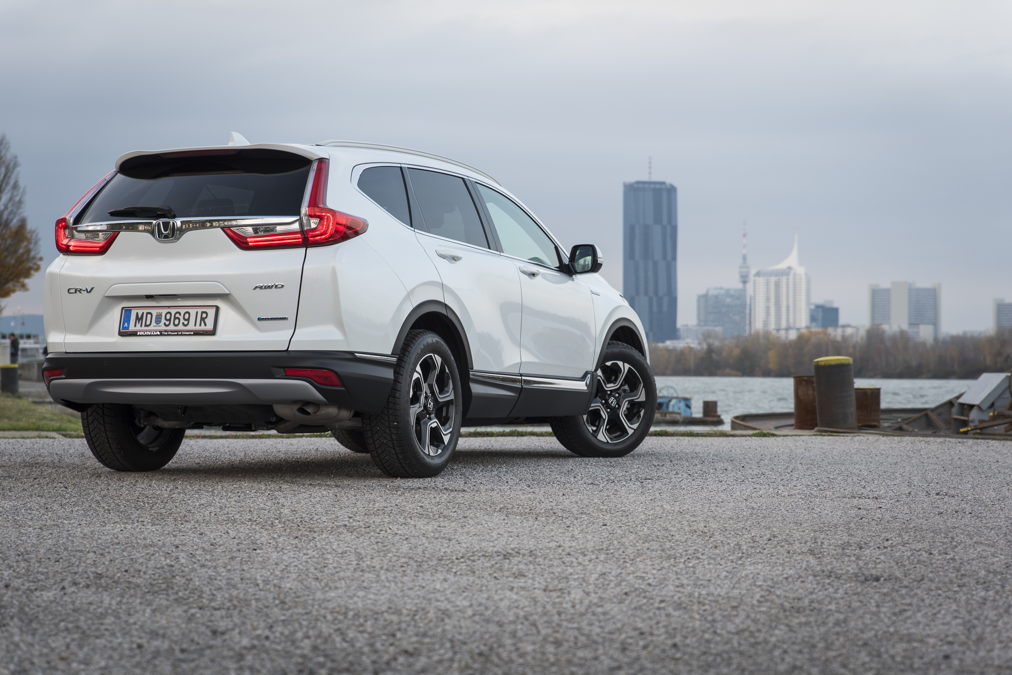 2019 Honda CRV Hybrid AWD Test Review weiß white Felgen
