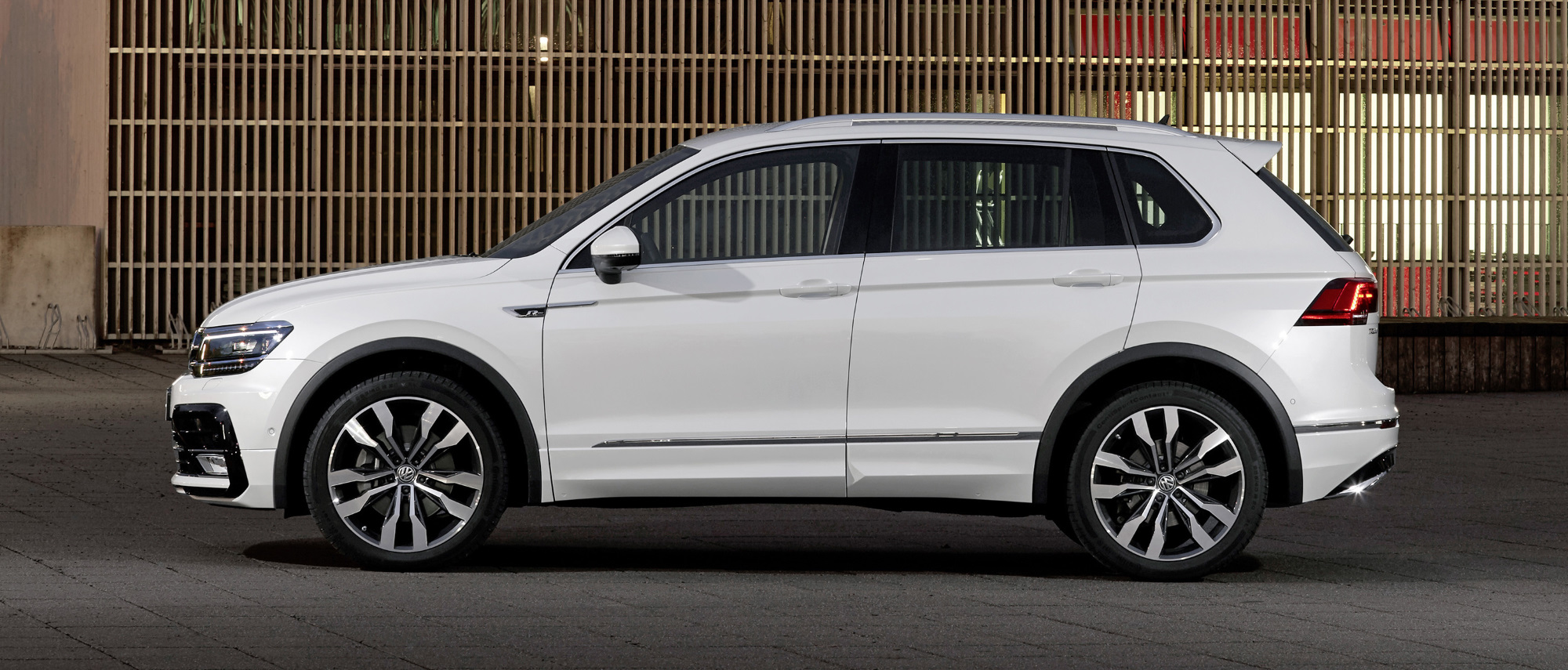 2016 2021 VW Tiguan Facelift Side-To-Side Comparison ...
